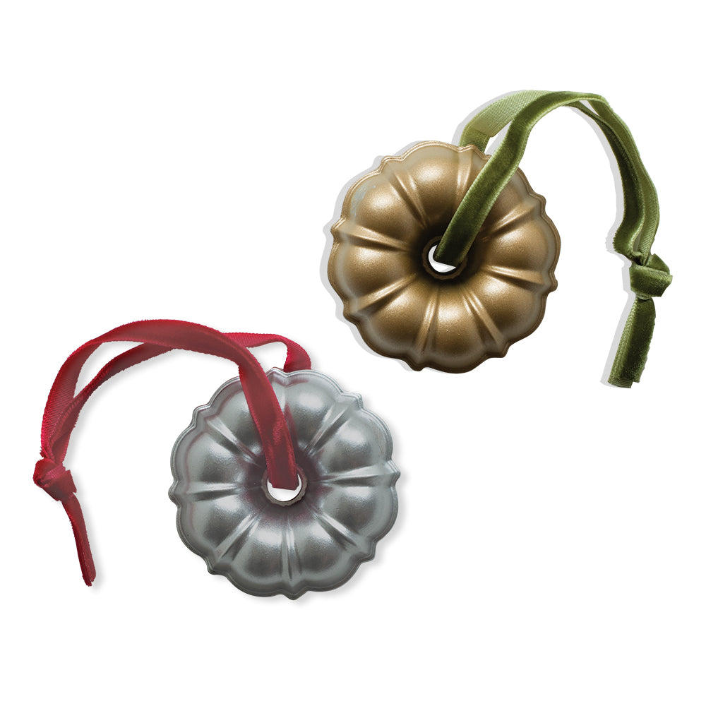 Collectible Cast Ornament | Classic Bundt®