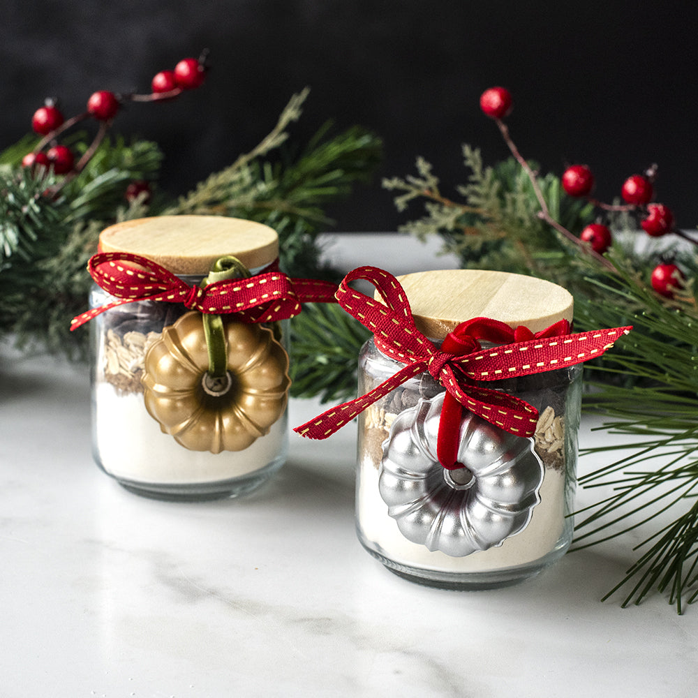Collectible Cast Ornament | Classic Bundt®