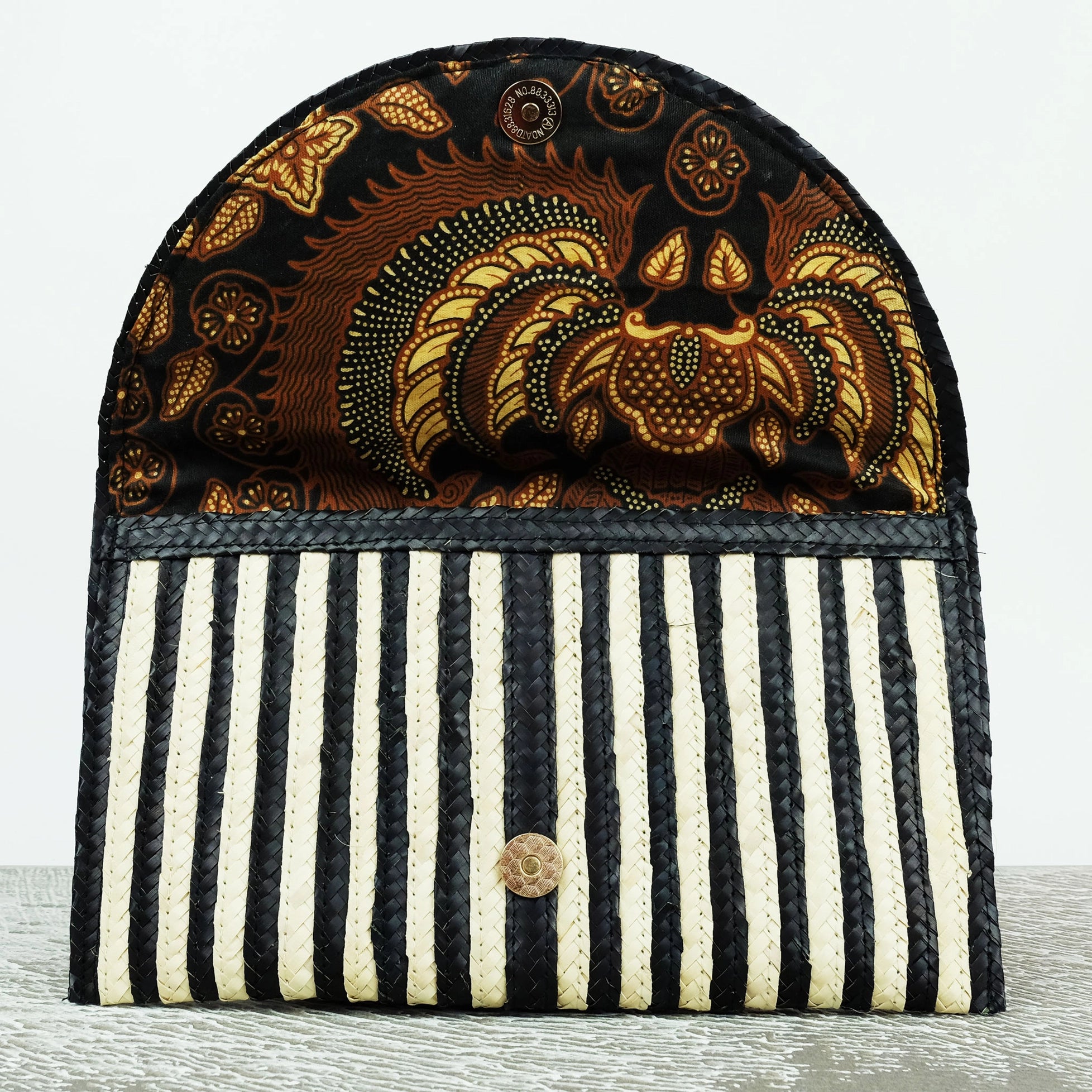Straw Clutch