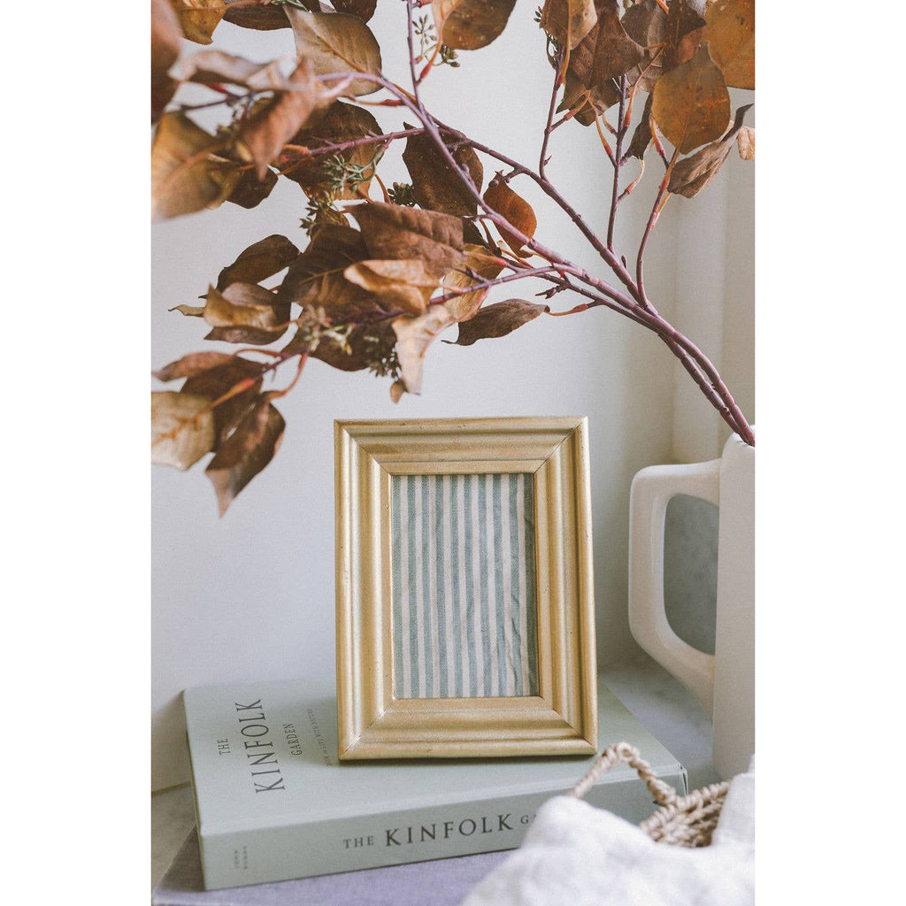 Double Ridge Photo Frame