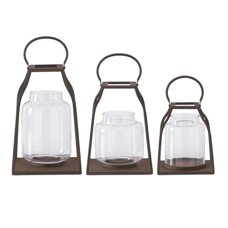 Lantern w/Bronze Finish and Glass