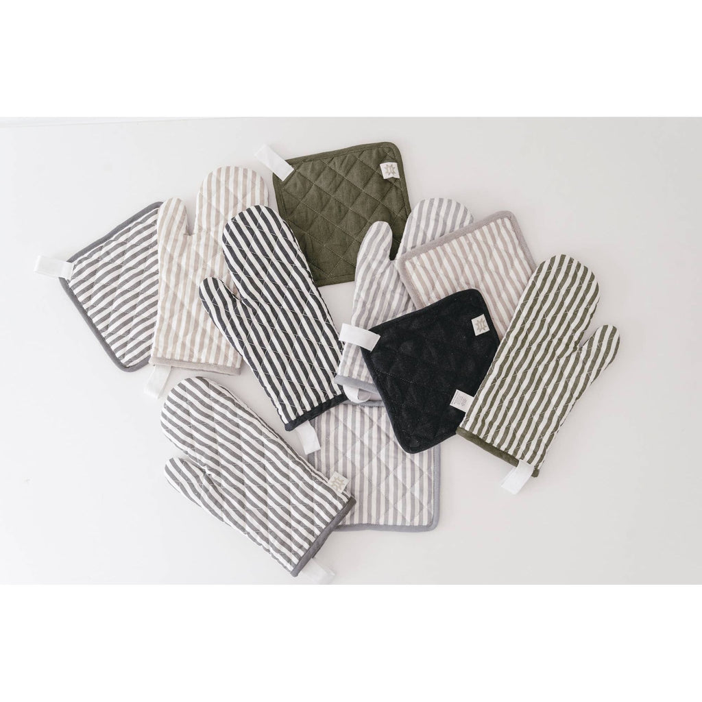 Keepsake Quilted Linen Oven Mitt + Potholder Set Olive