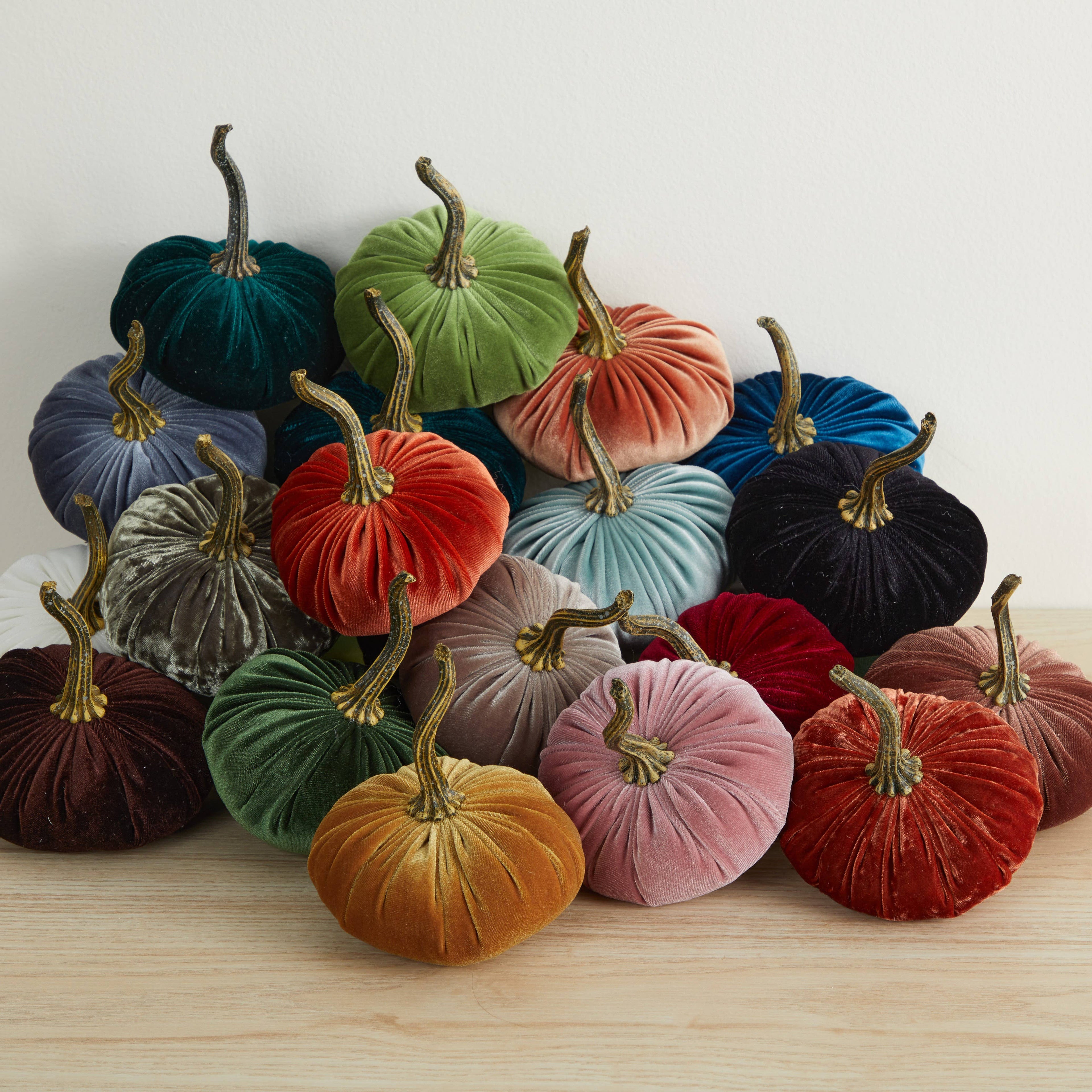 Velvet  Pumpkin | Small - Avocado