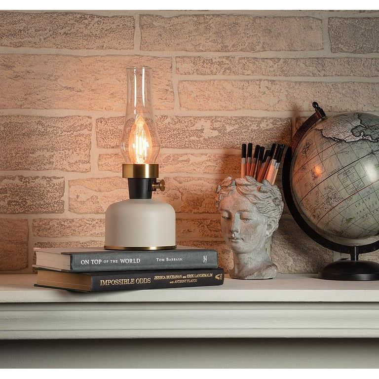 Lantern LED Lamp w/Chimney