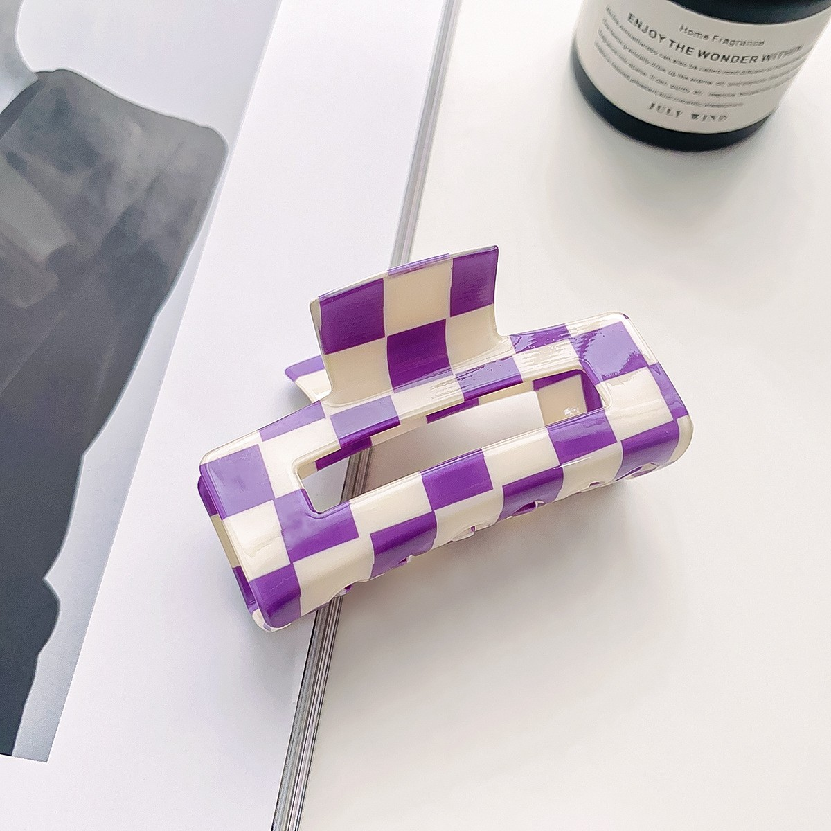 ACCITY - Checkerboard Hair Claw – Candy Color Acetate Look_CWMM10084: BLACK1 / (OS) 1