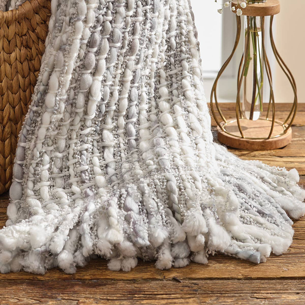 Chunny Throw  | Gray + White
