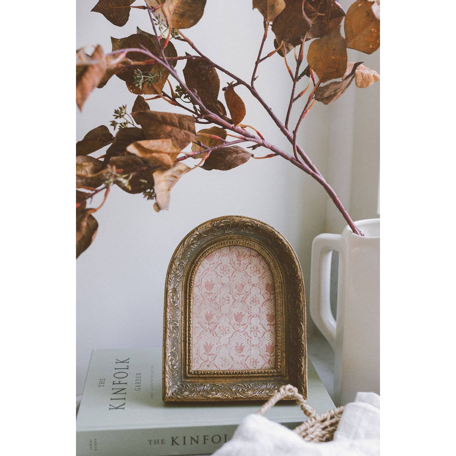 Intricate Arch Photo Frame