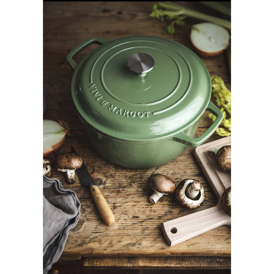 Cast Iron Dutch Oven