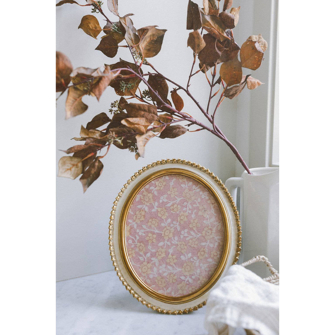 Cream & Gold Oval Photo Frame