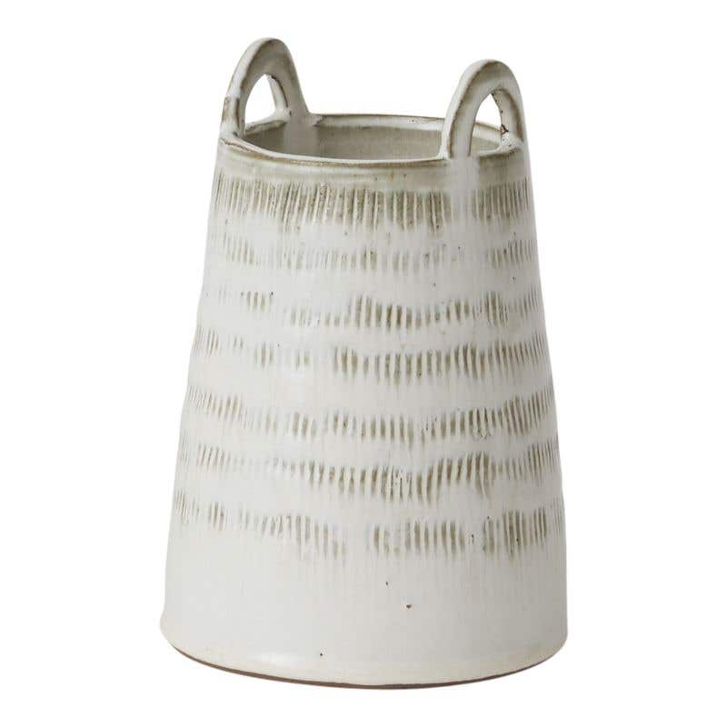 Lela Vase