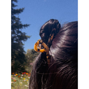 Beachy Loop Hair Claw Clip | Tortoise