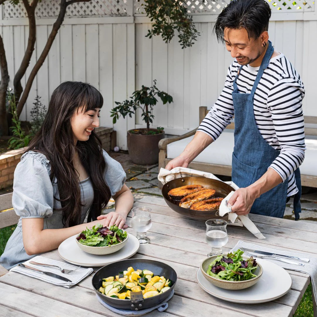 MINERAL B Carbon Steel Oval Roasting Pan