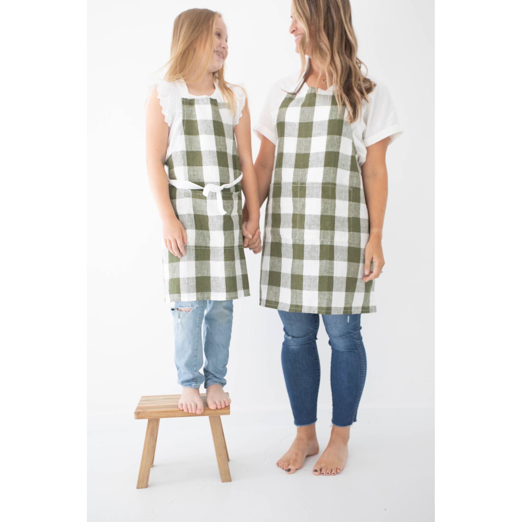 Keepsake Linen Adult Bistro Apron | Olive Gingham