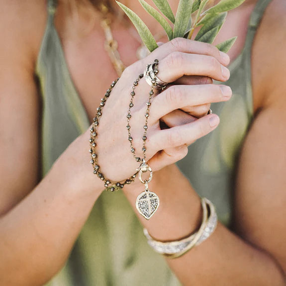 Lotus Cross Kristal Pendant