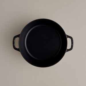 Kana - Milo 5.5 Qts | Classic Dutch Oven: Black Gloss