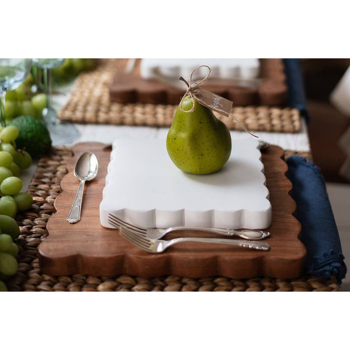 Scalloped Square Cutting Board | Medium
