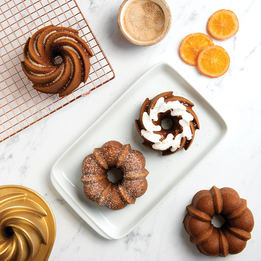 Classic Bundt® Duet Pan