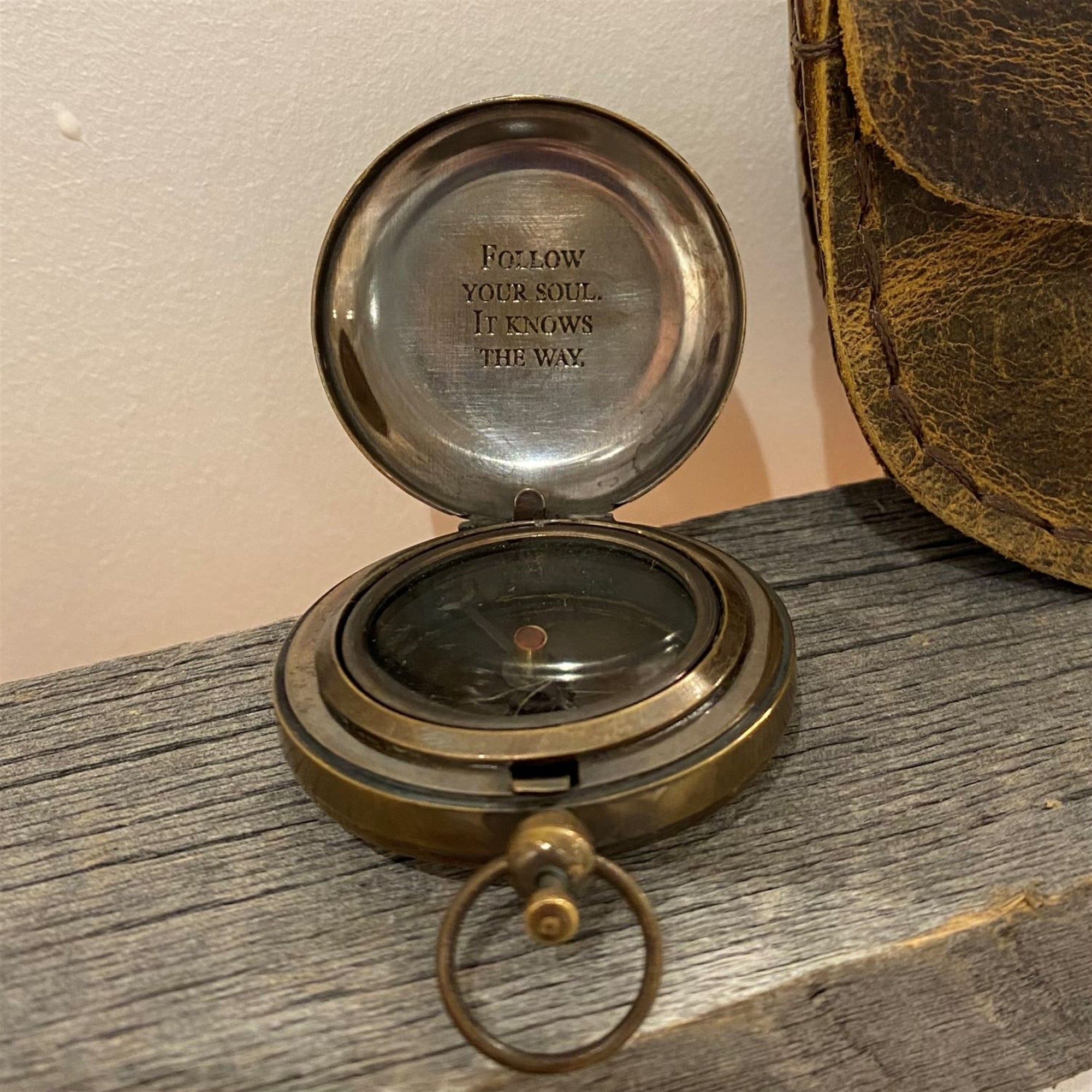 Vintage Style Compass w/Leather Pouch