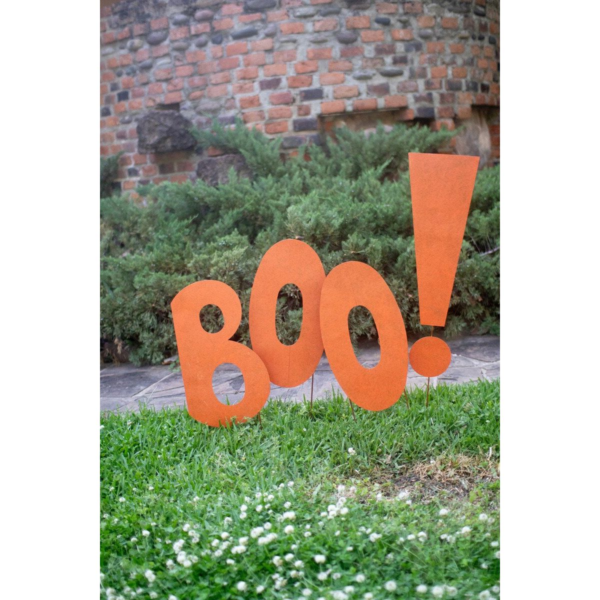 S/4 Painted Metal “BOO!” Halloween Yard St