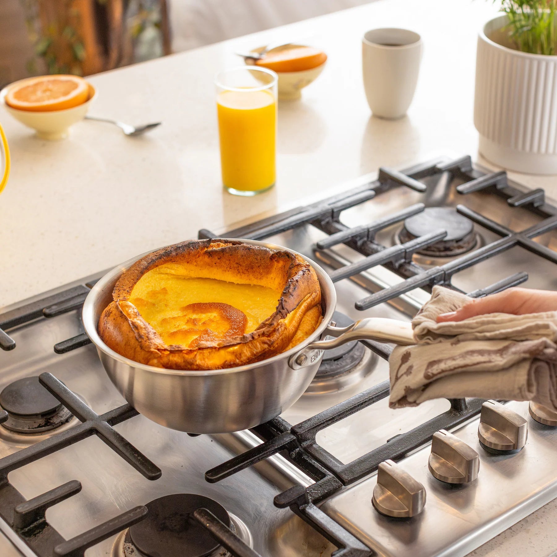 EATER Series | 2-quart Saucier Pan