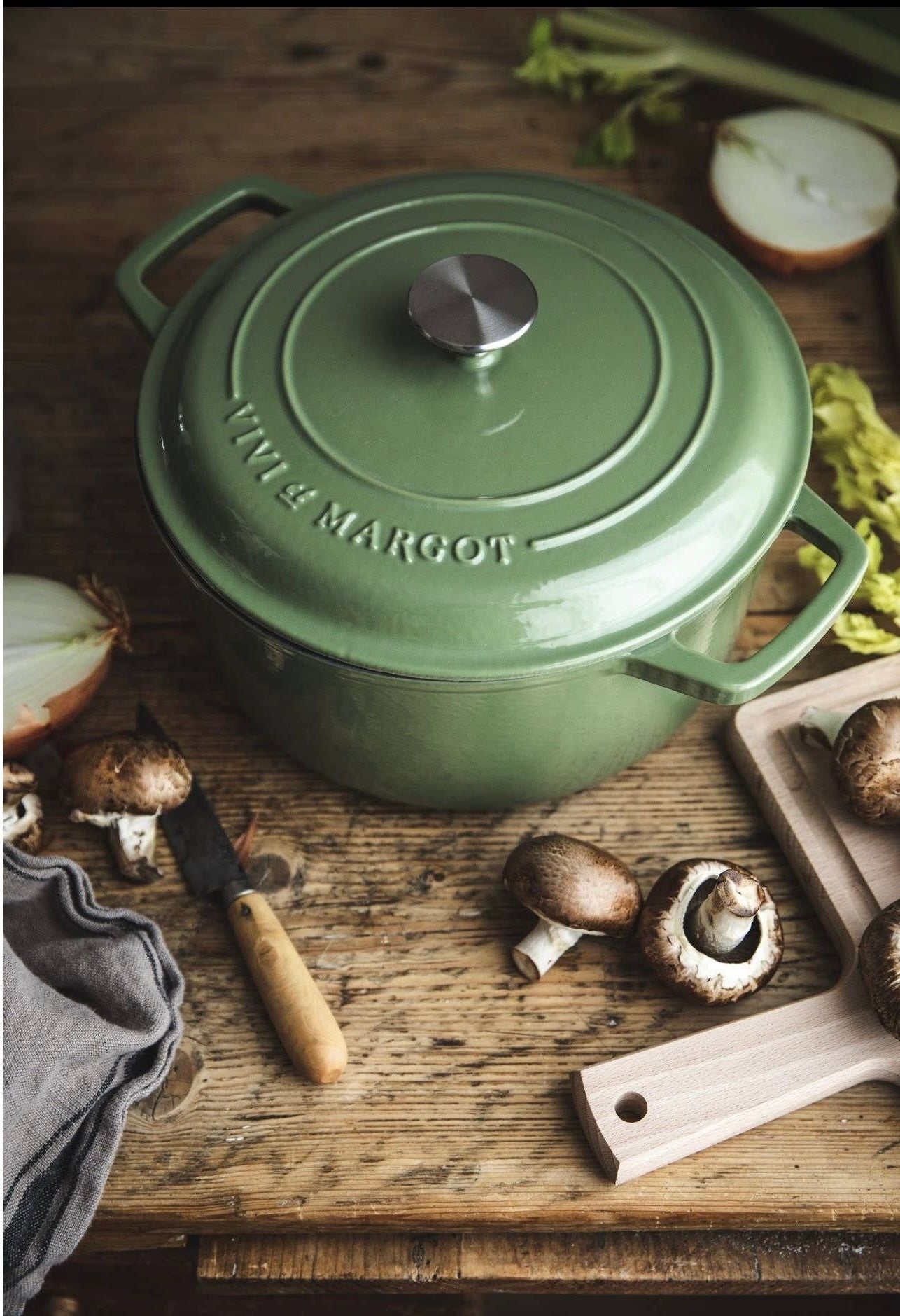 Cast Iron Dutch Oven