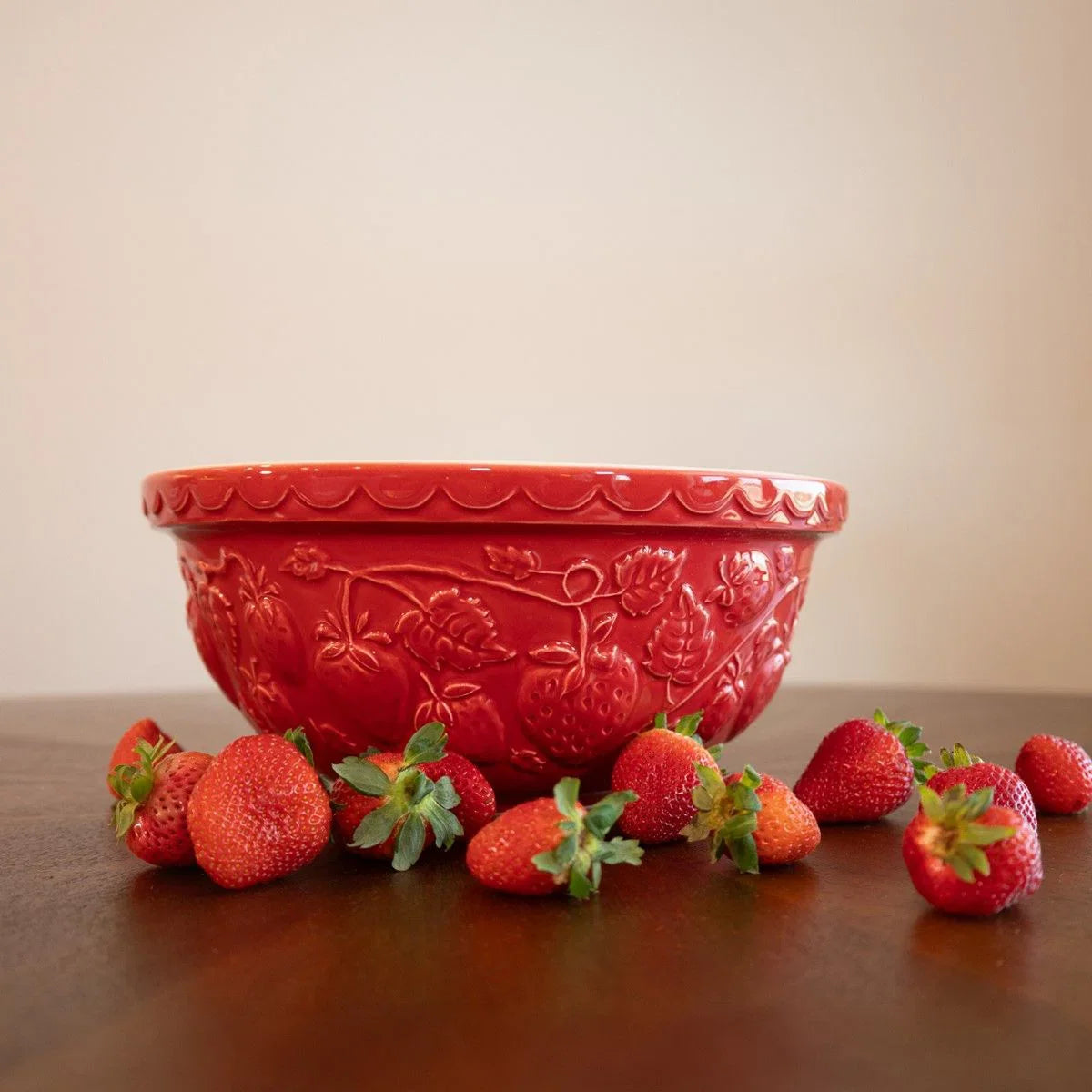 Mason Cash S12 Strawberry Mixing Bowl (4.25 Qt)