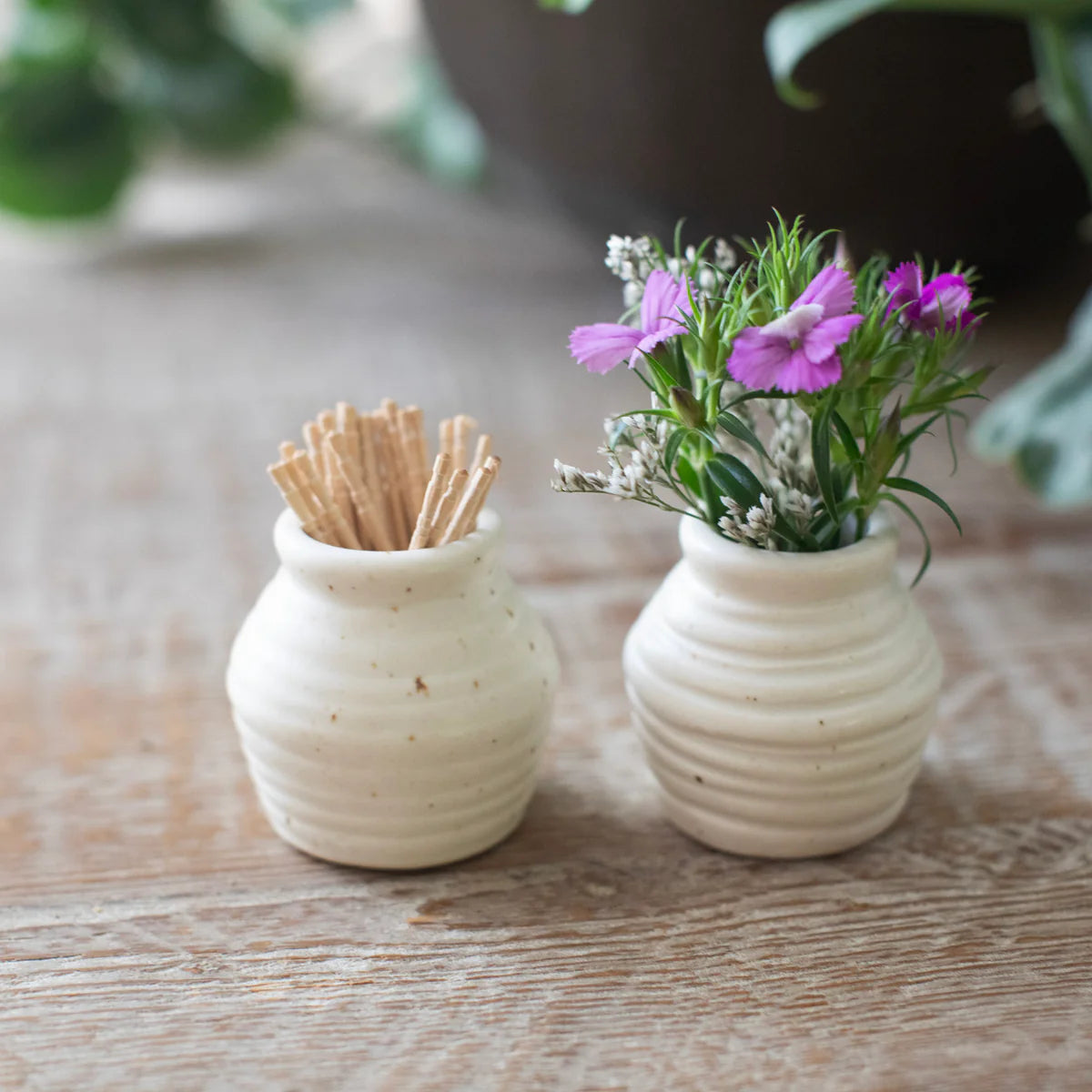 Ribbed Ceramic Speckled Tiny Pot
