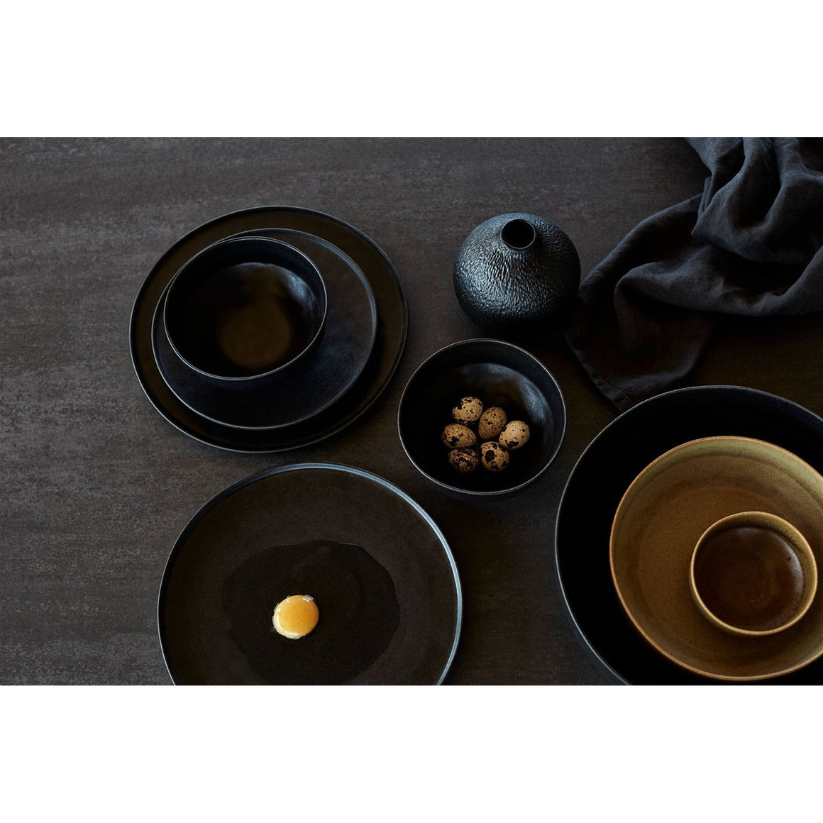 CETO: Dinner Plate | Anthracite