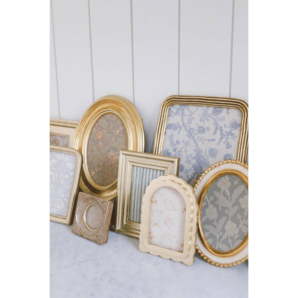 Double Ridge Photo Frame