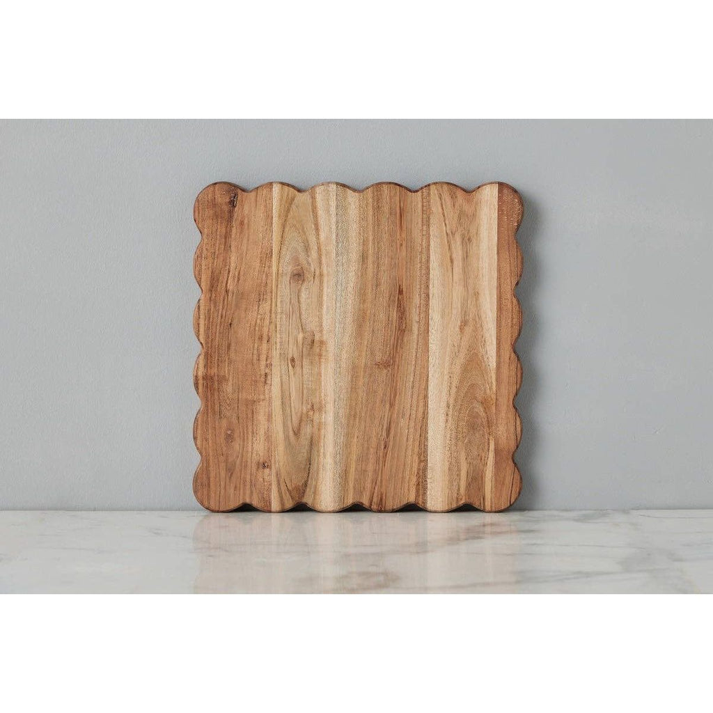 Scalloped Square Cutting Board | Medium