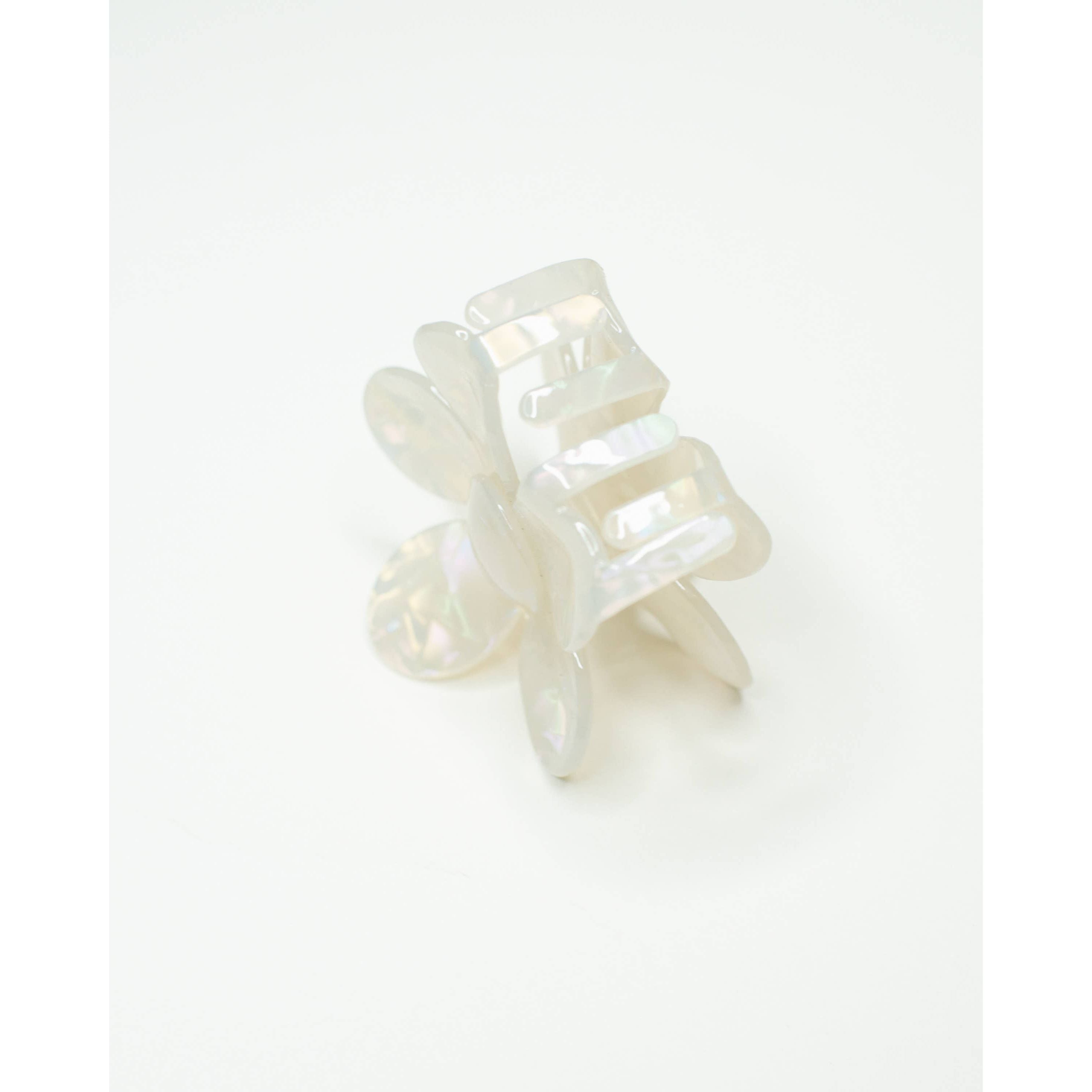 Flower Hair Claw | Cream Checker