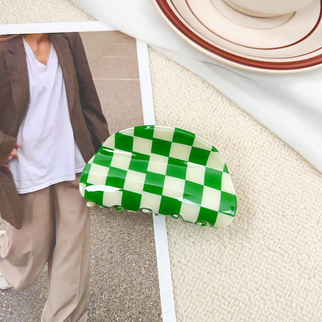 ACCITY - Checkerboard Hair Claw – Candy Color Acetate Look_CWMM10084: BLACK1 / (OS) 1