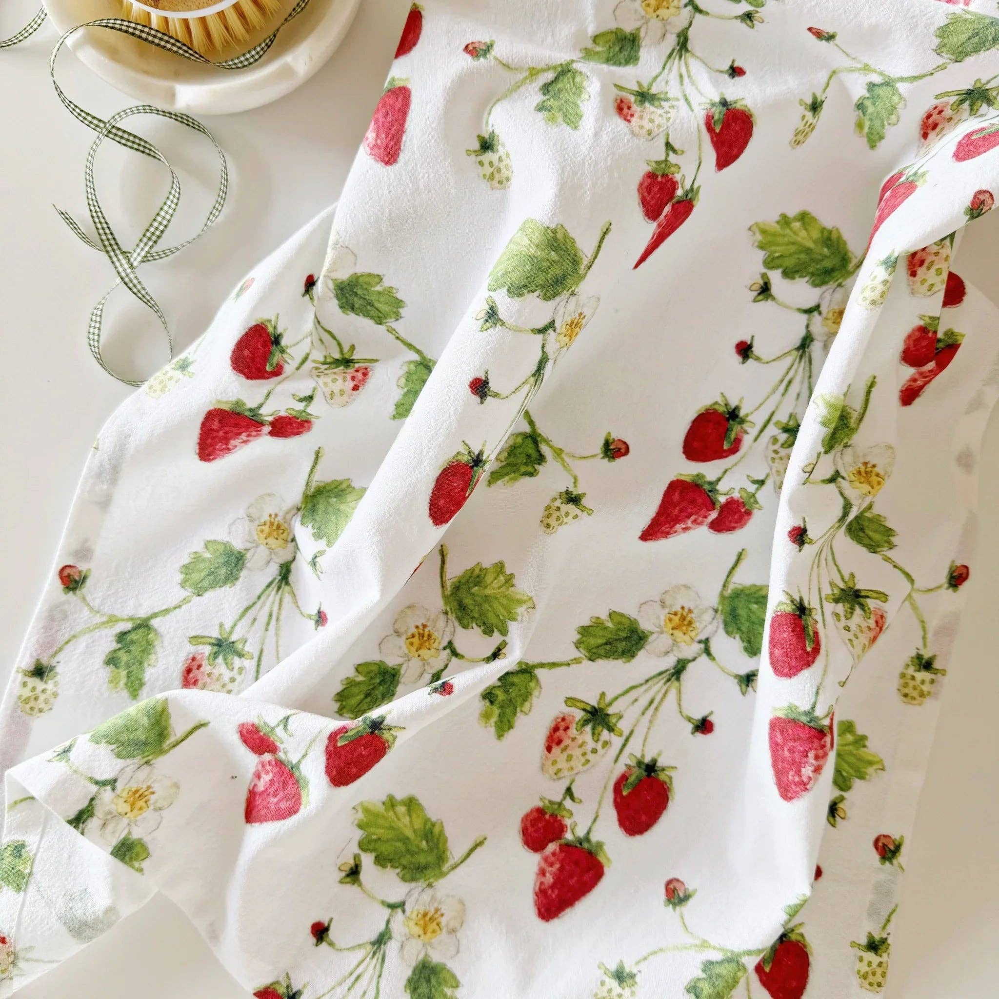 Cotton Flour Sack Tea Towel | Strawberry