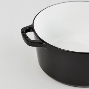 Kana - Milo 5.5 Qts | Classic Dutch Oven: Black Gloss