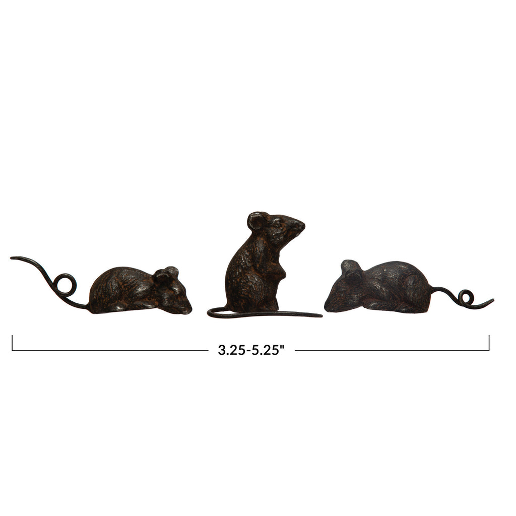Distressed Rust Finish Metal Mouse