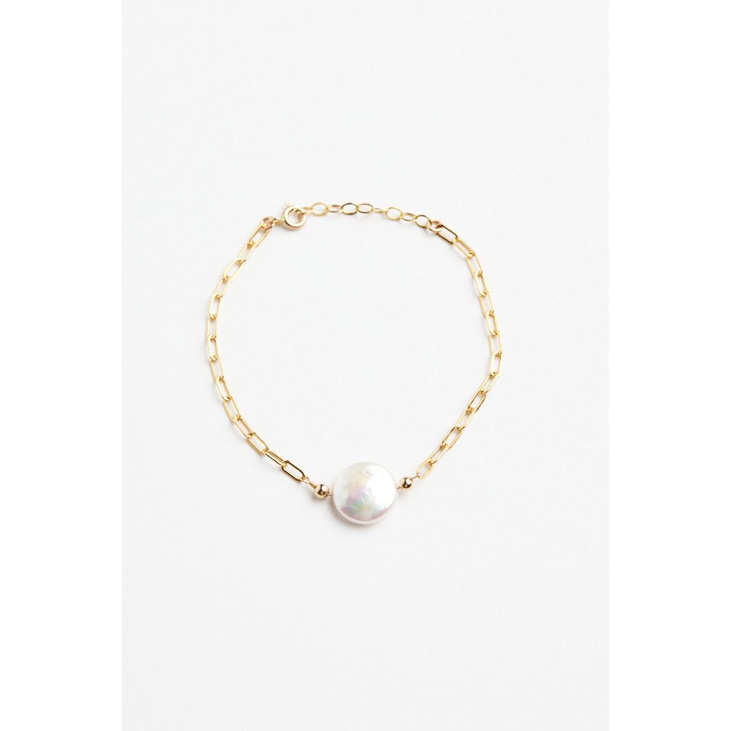 Coin Pearl Essential Bracelet