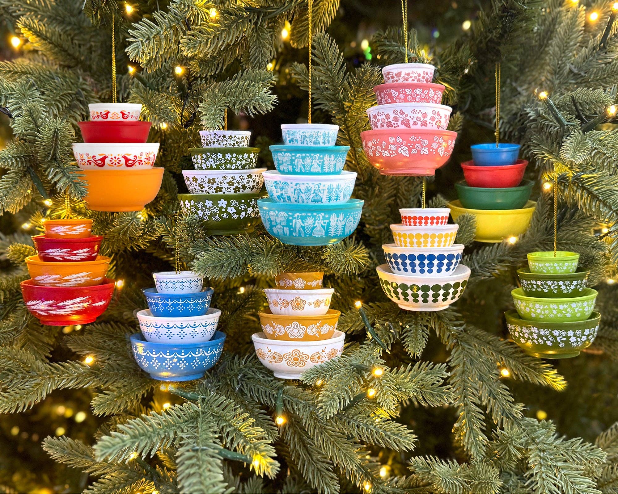 Miniature Pyrex Bowl Stack Ornament | Friendship