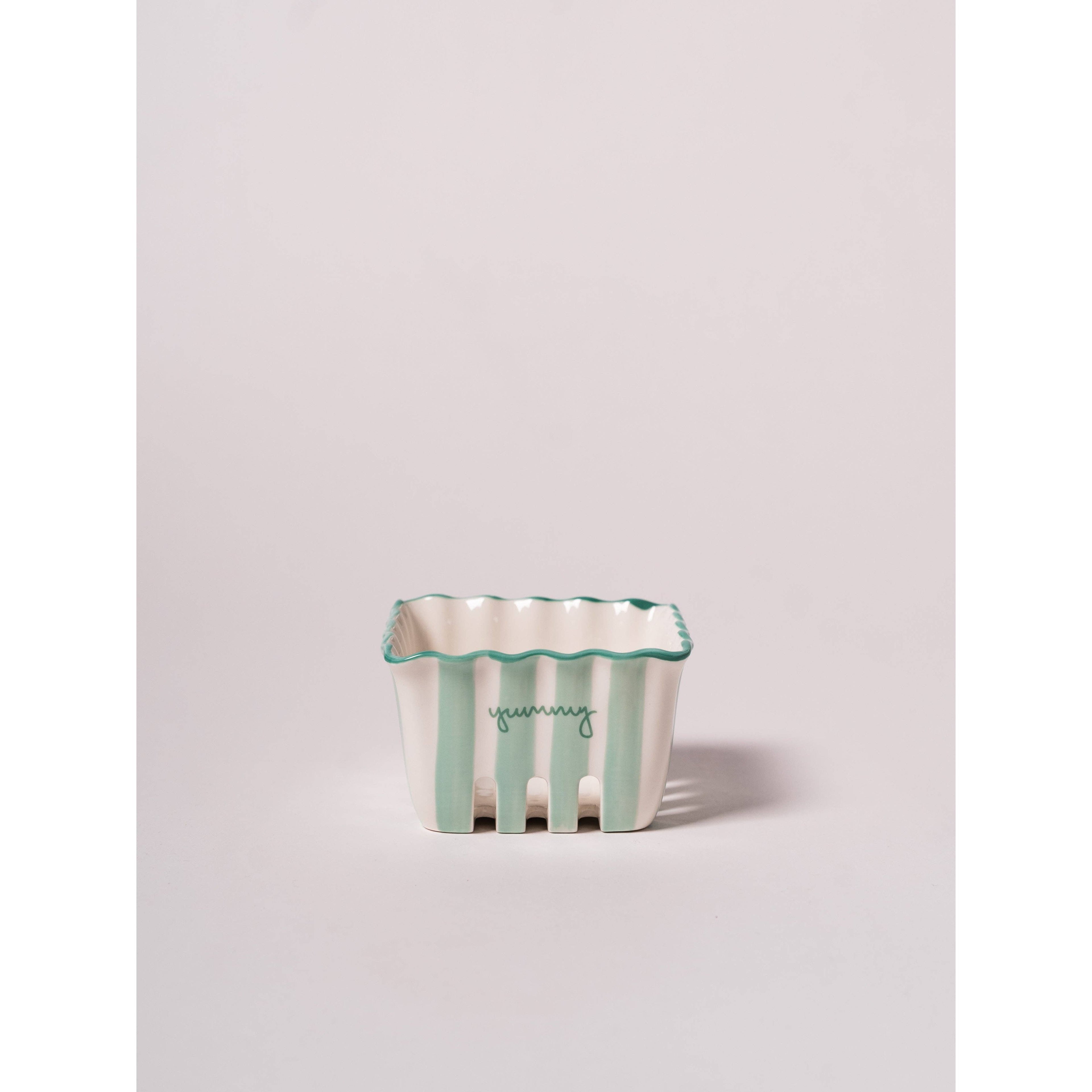 Kinsey Scallop Mini Berry Basket