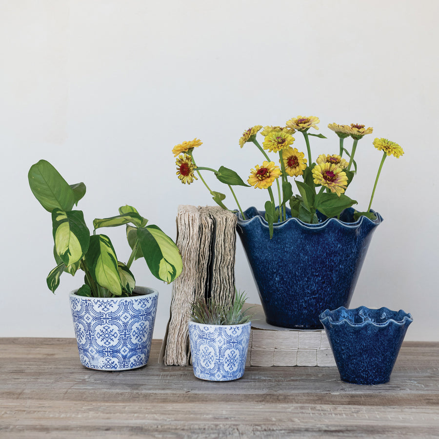 Stoneware Planter w/Ruffled Edge | Blue