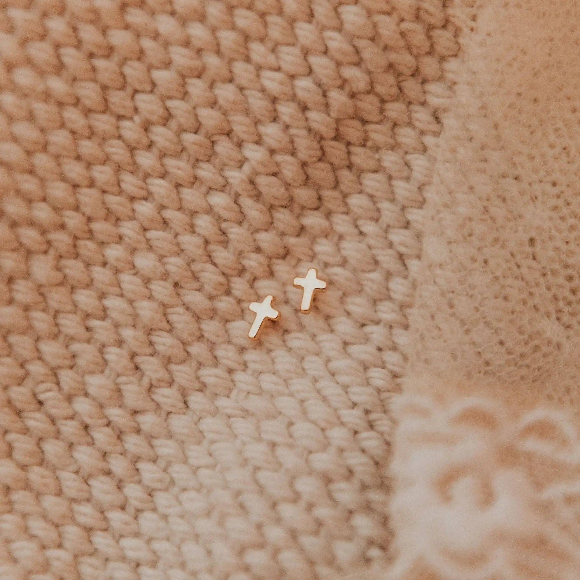 Cross Studs | Gold