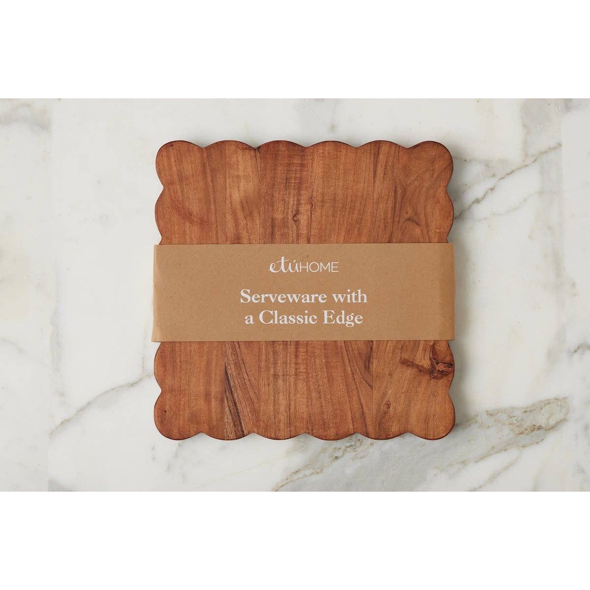 Scalloped Square Cutting Board | Medium