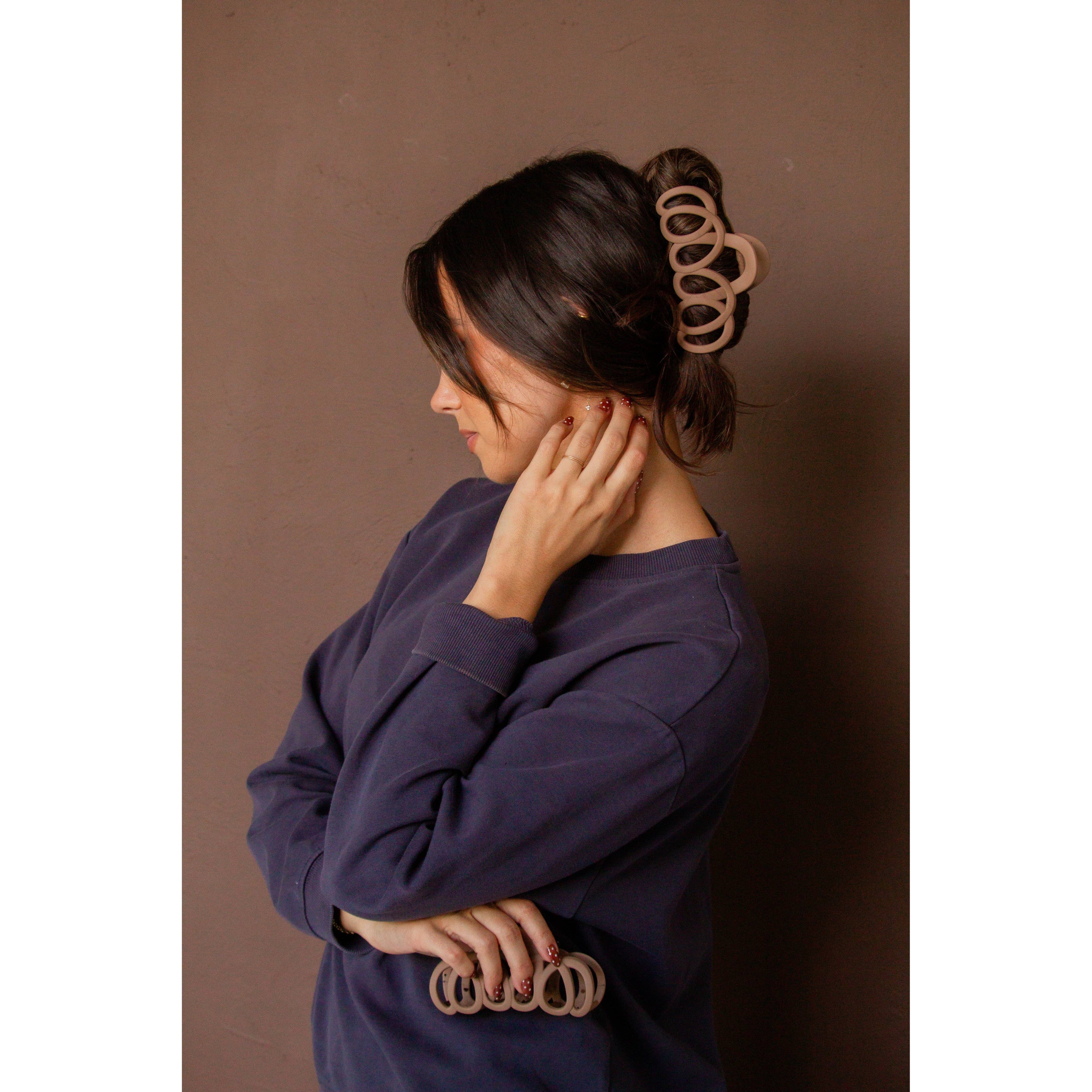 Claw Clip | Matte Looped Black
