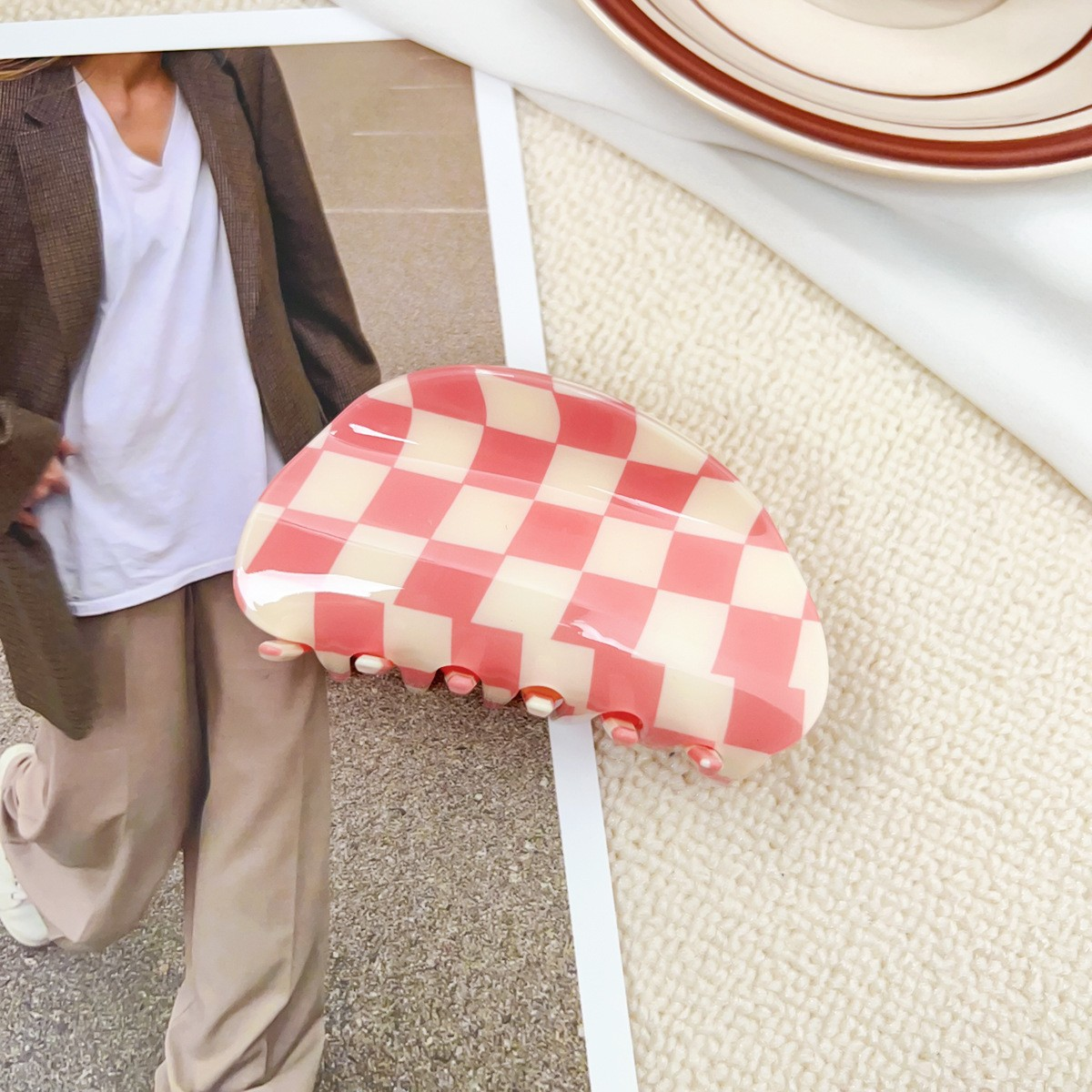 ACCITY - Checkerboard Hair Claw – Candy Color Acetate Look_CWMM10084: BLACK1 / (OS) 1