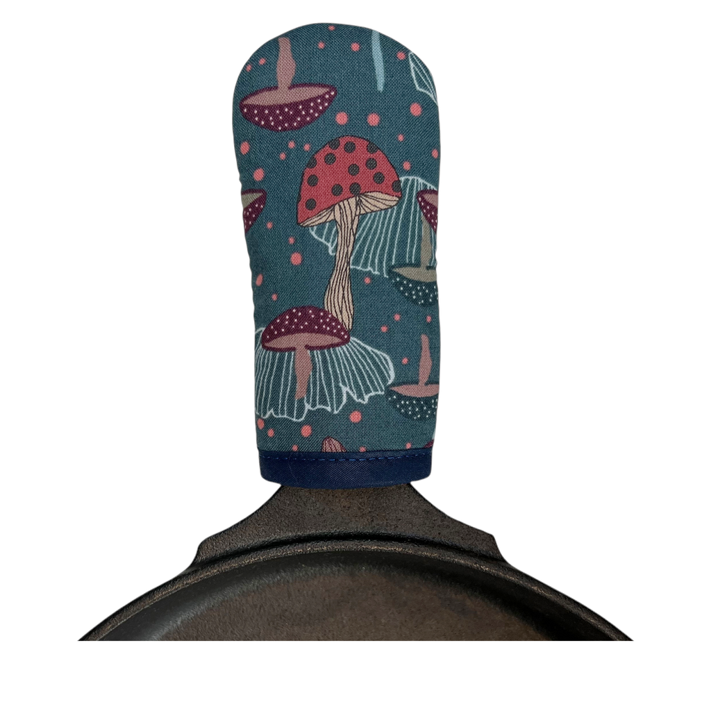 Skillet Mitt | Mystic Mushrooms