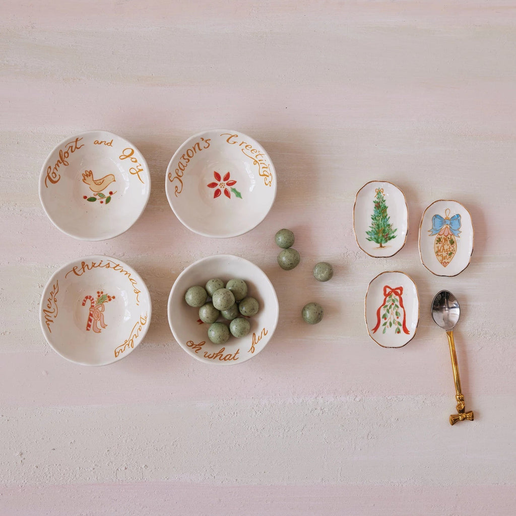 Stoneware Scalloped Dish w/Holiday Image