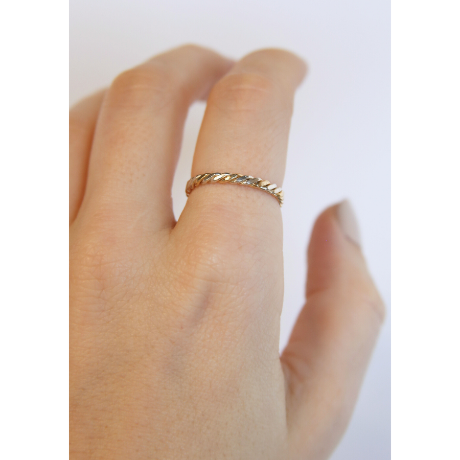 Two-tone Twist Ring