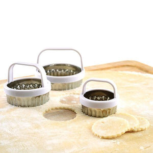 S/3 Scalloped Edge Biscuit & Cookie Cutters