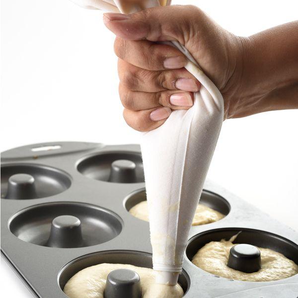 18-pc Cake/Decorating Set
