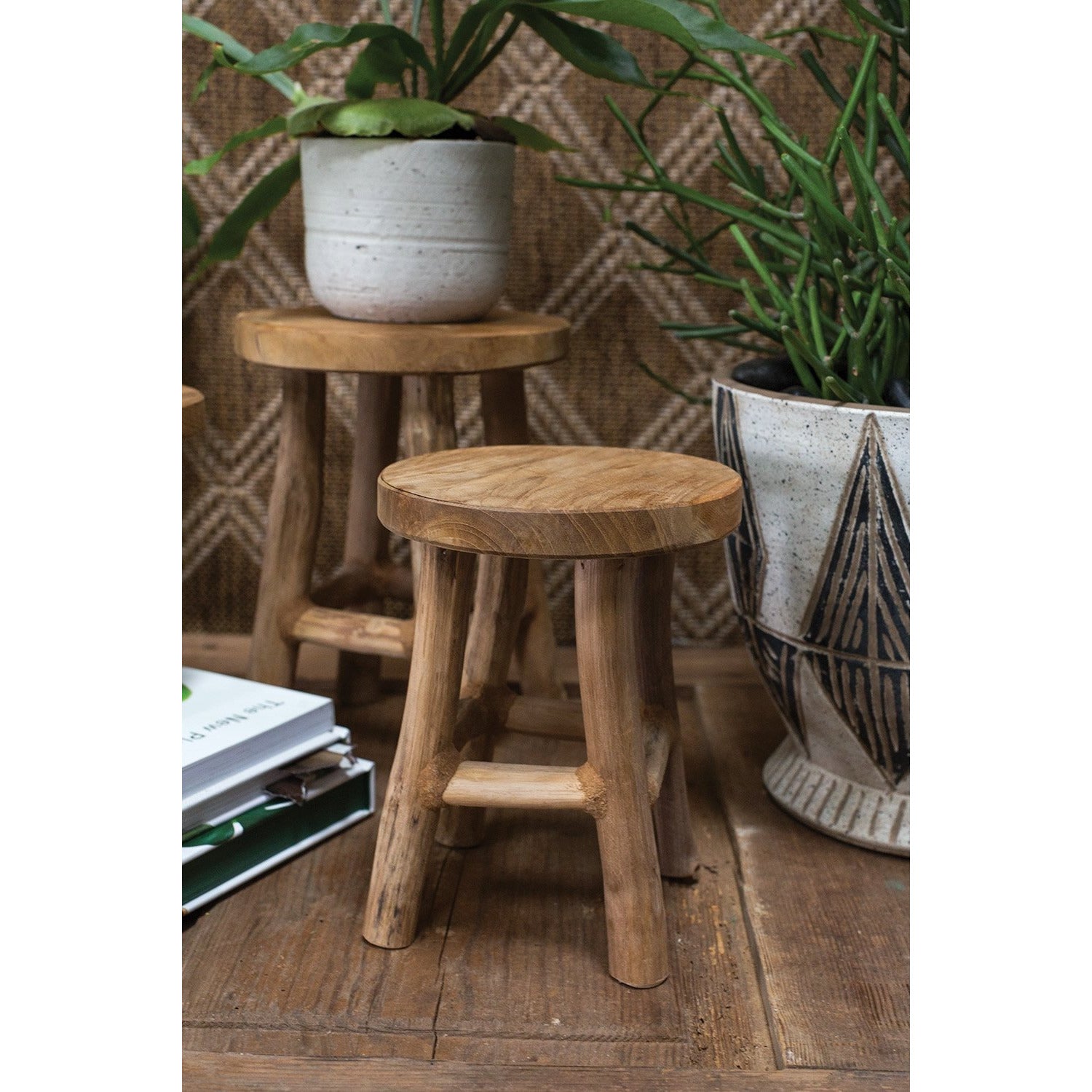 Cobble Stand - Medium
