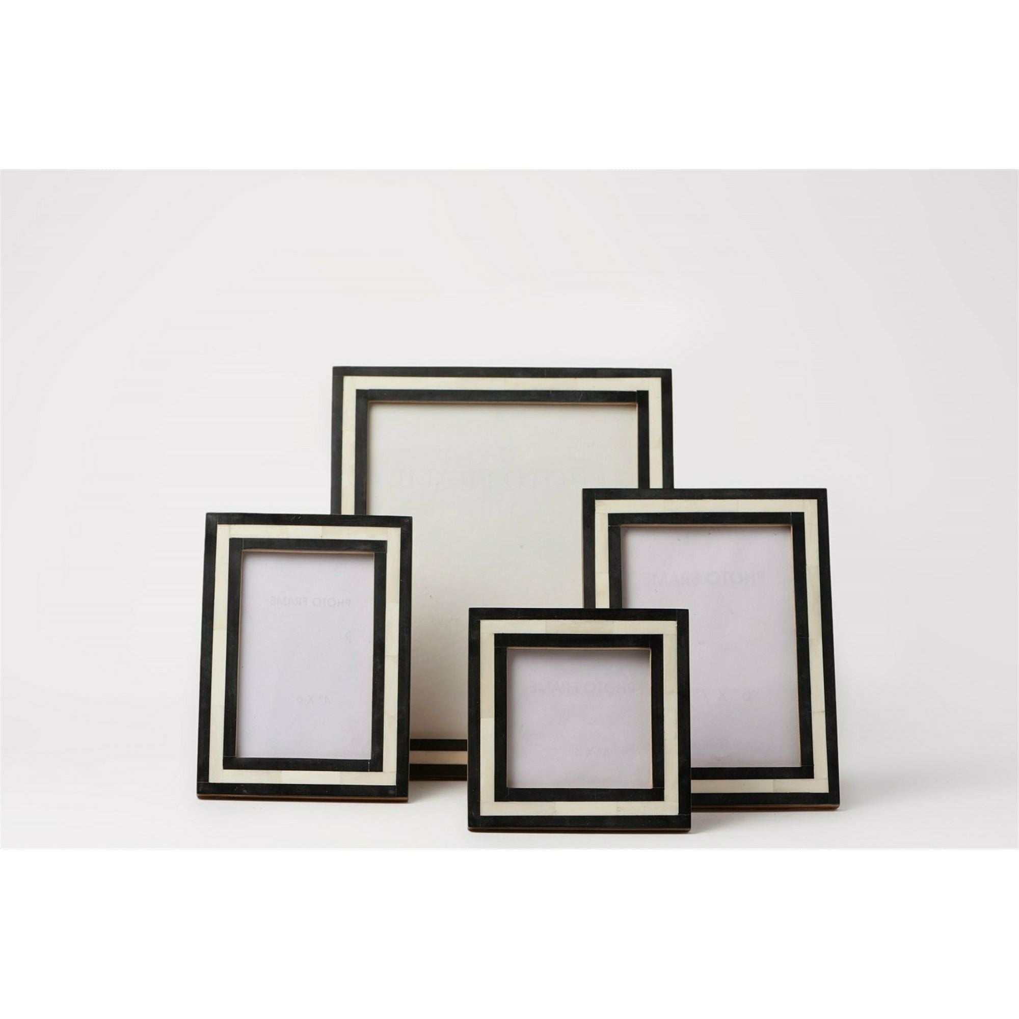 Black & White Line Frame